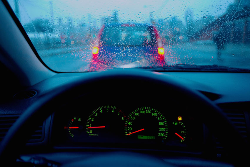 Consejos para manejar en carretera en época de lluvias