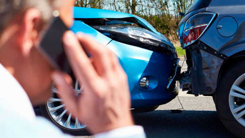 ¿Qué puntos debes considerar al contratar un seguro de auto?